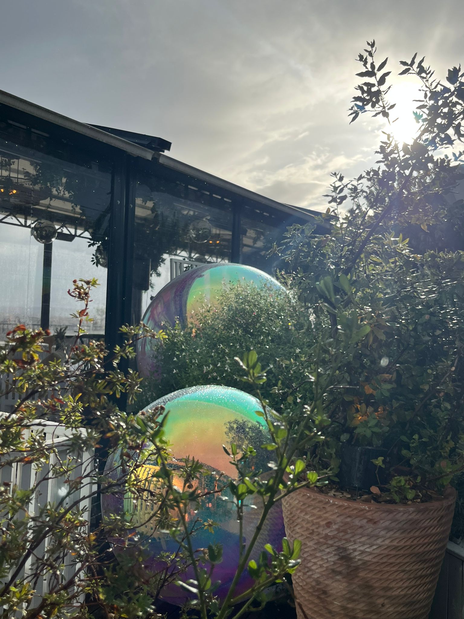 Boule gonflable irisée XXL