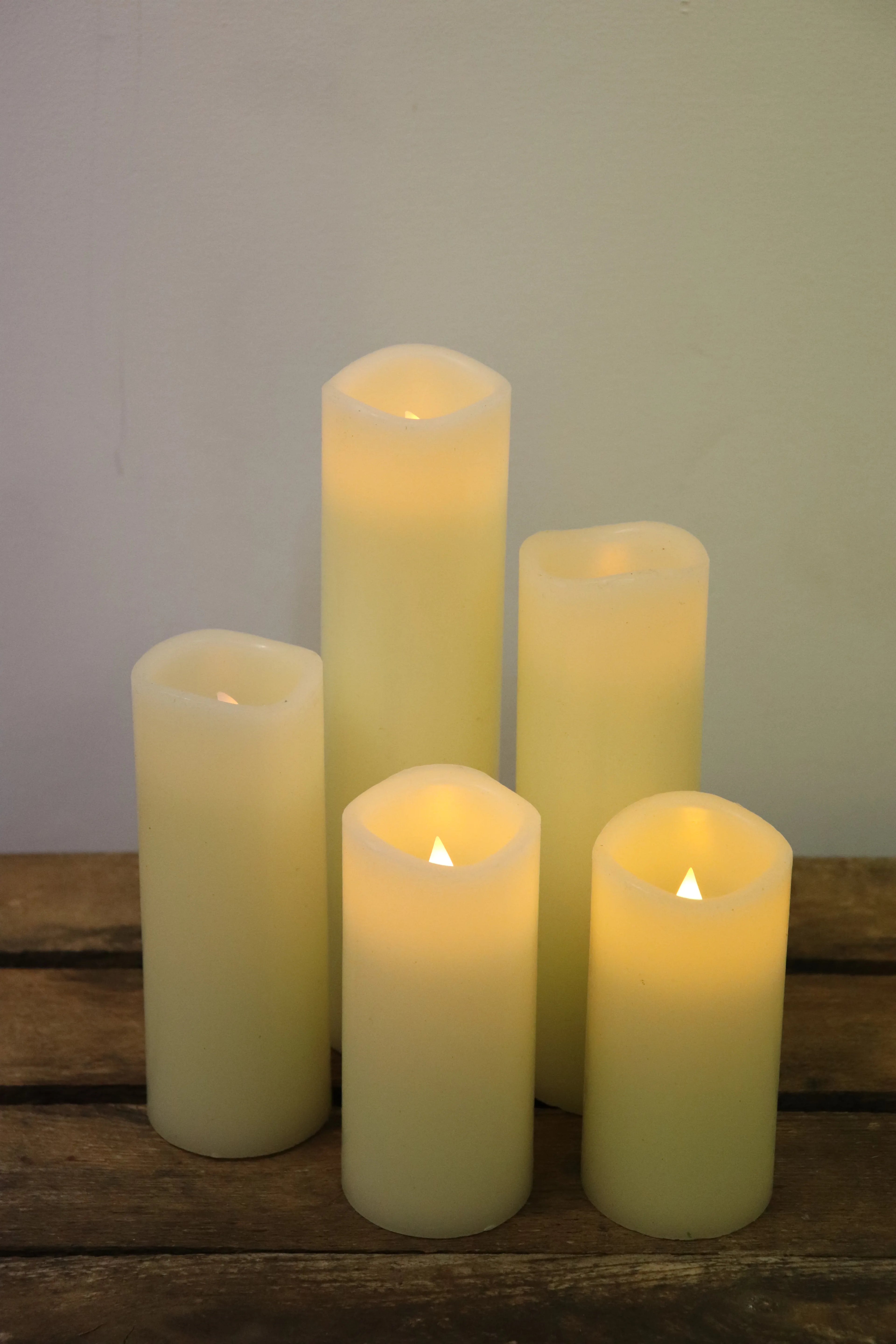 Bougies pilier LED ivoires (lot de 5)