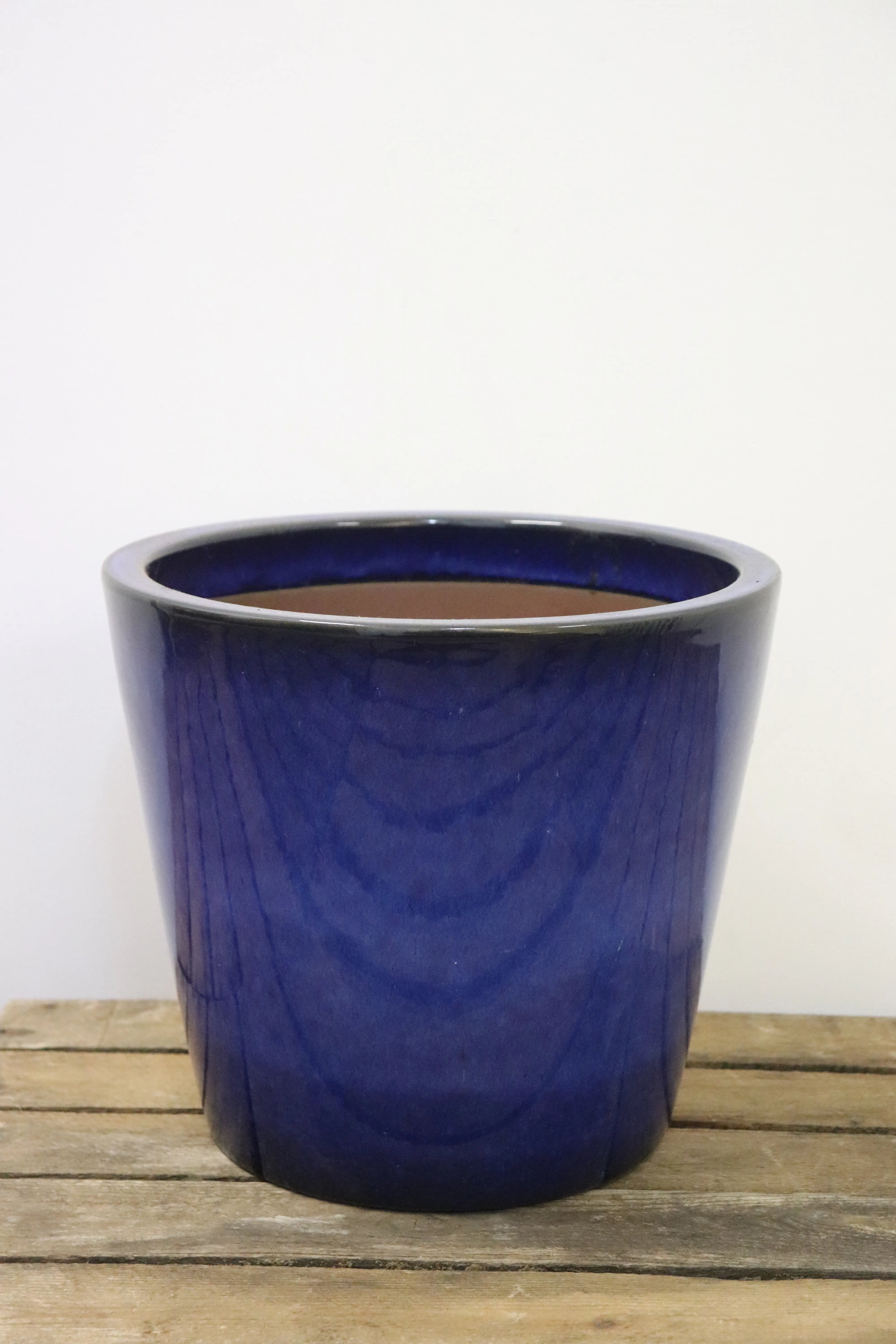 Cache pot en terre bleu