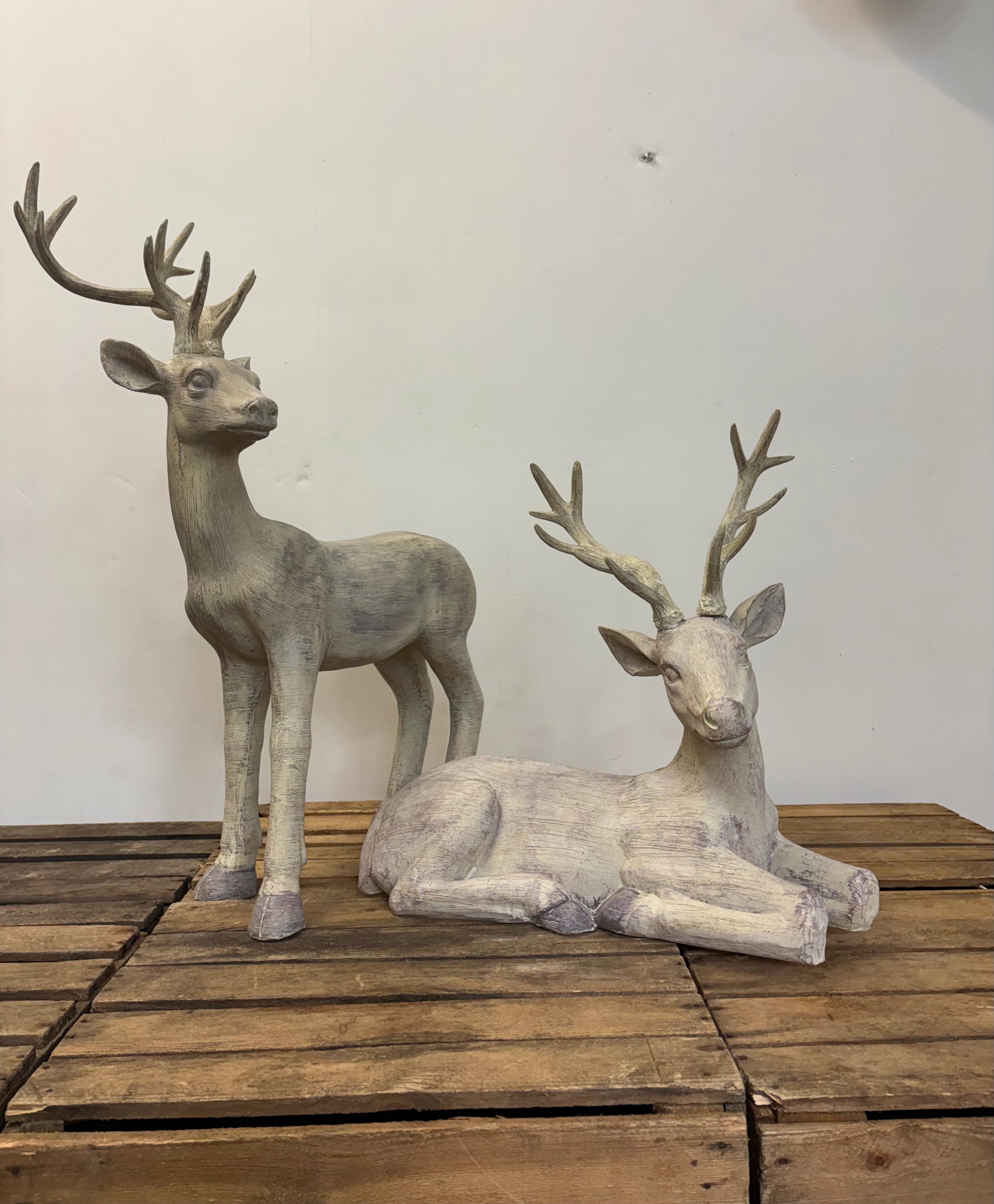 Chevreuil en résine (lot 2) blanc