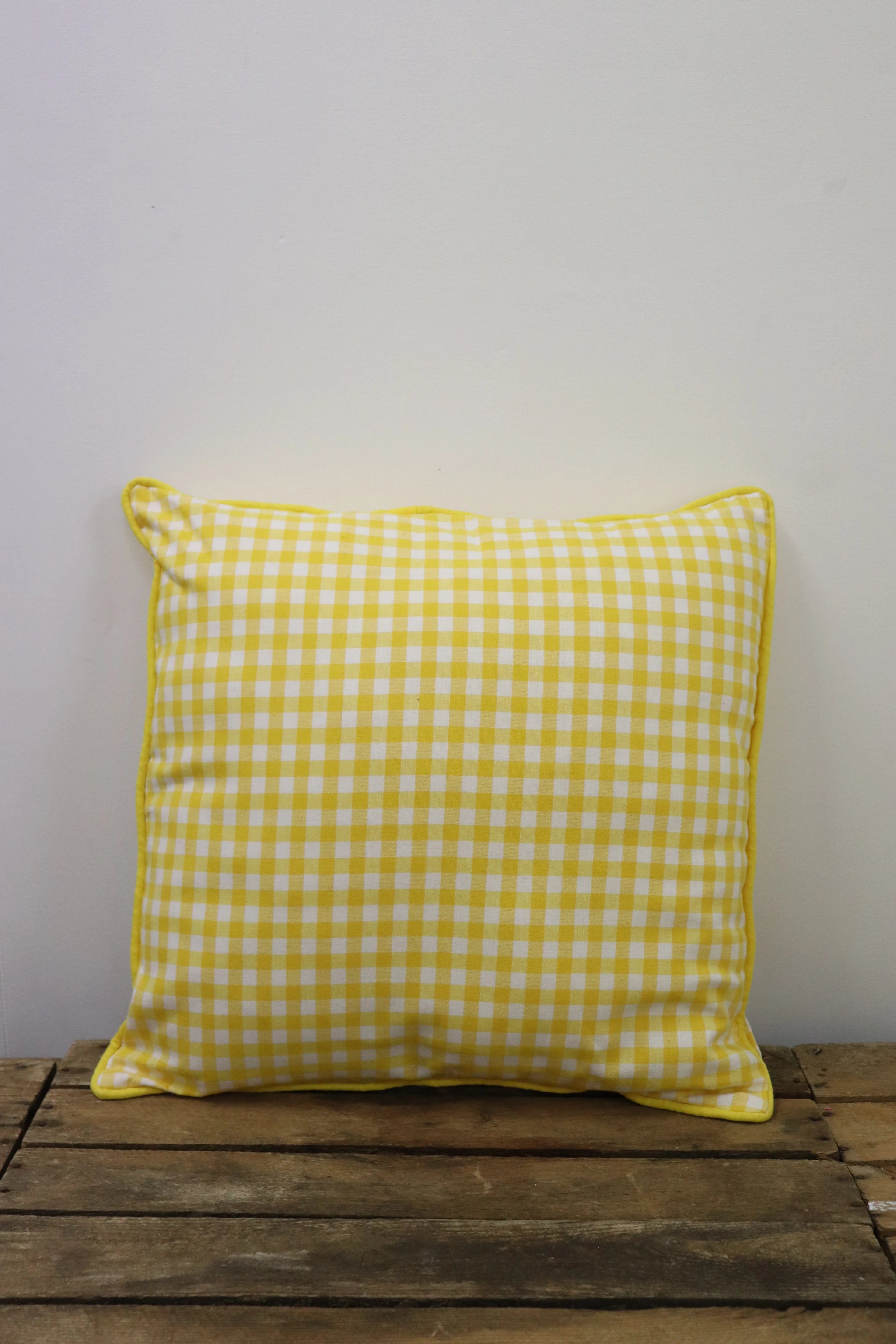 Coussin vichy jaune