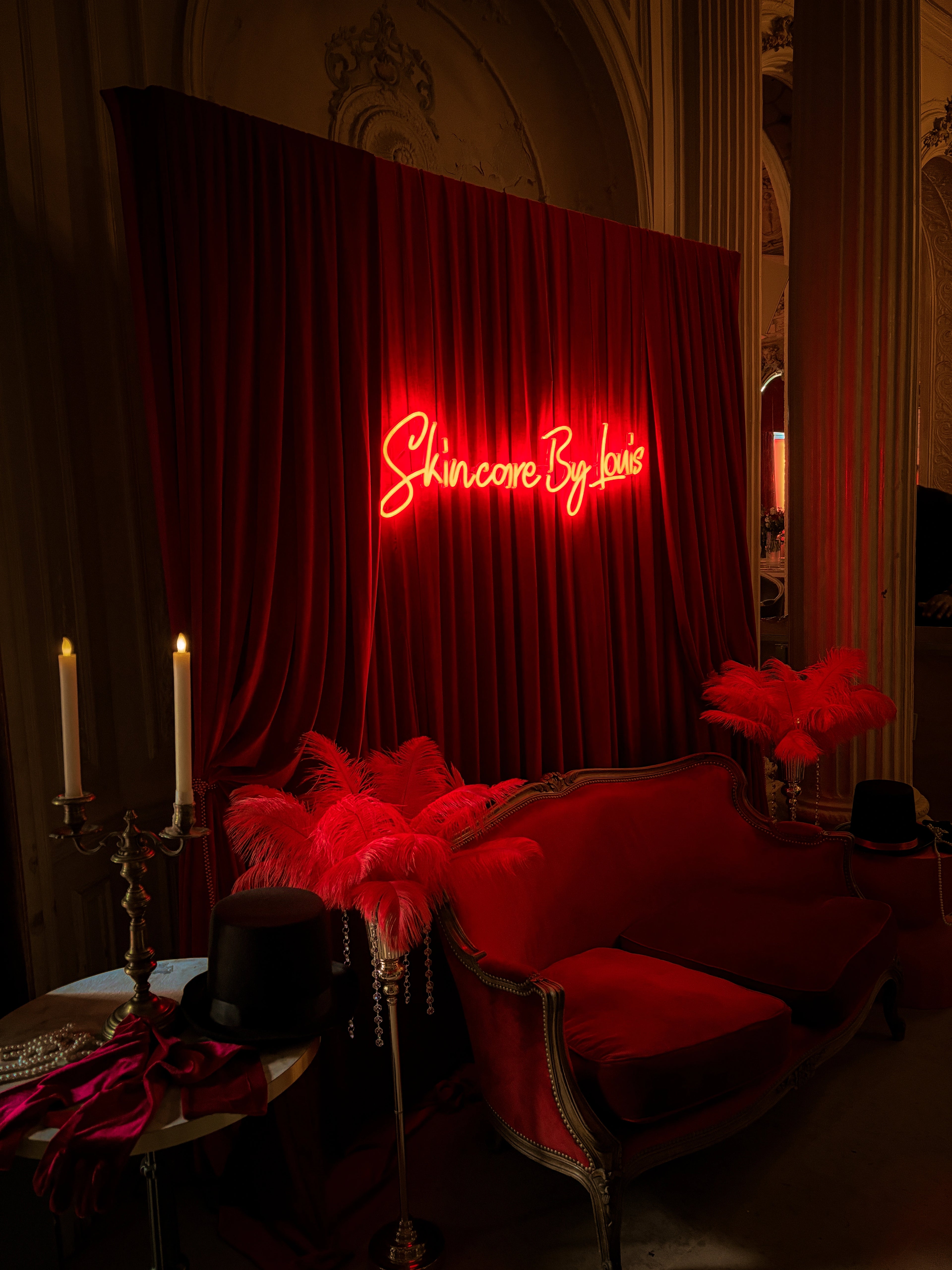 Fond rideau rouge
