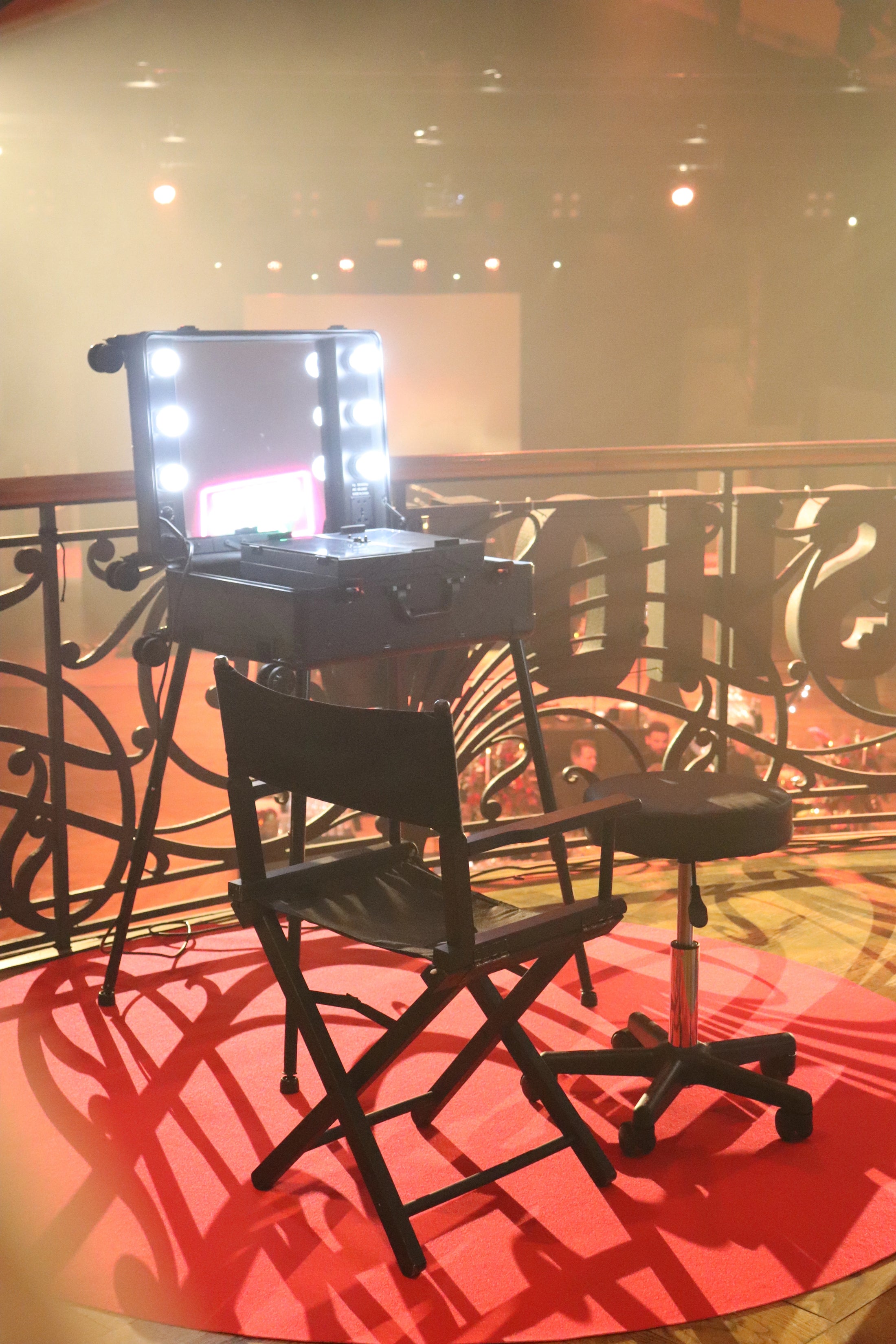 Tabouret noir sur roulette