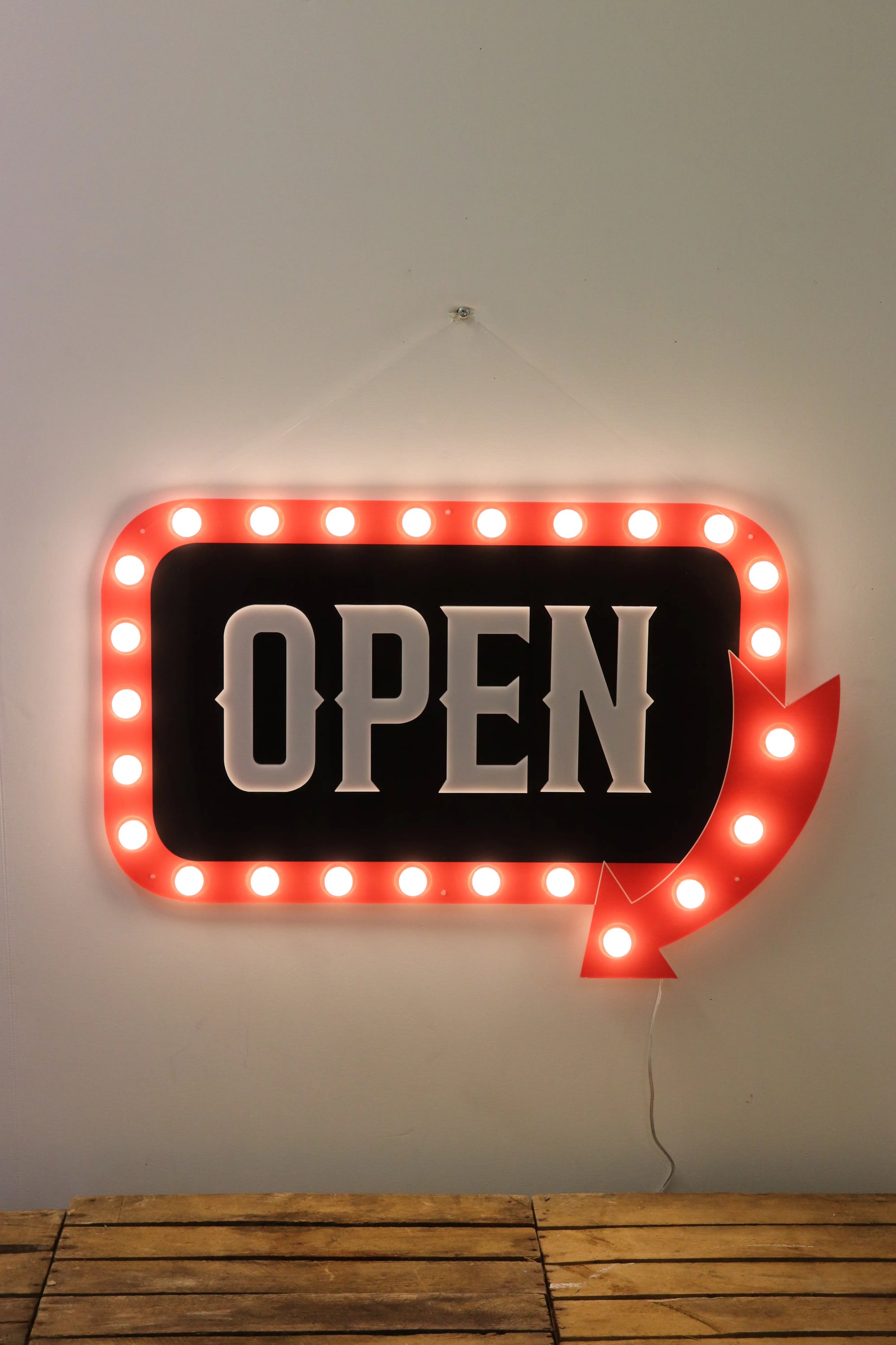 Panneau signalétique lumineux "OPEN"