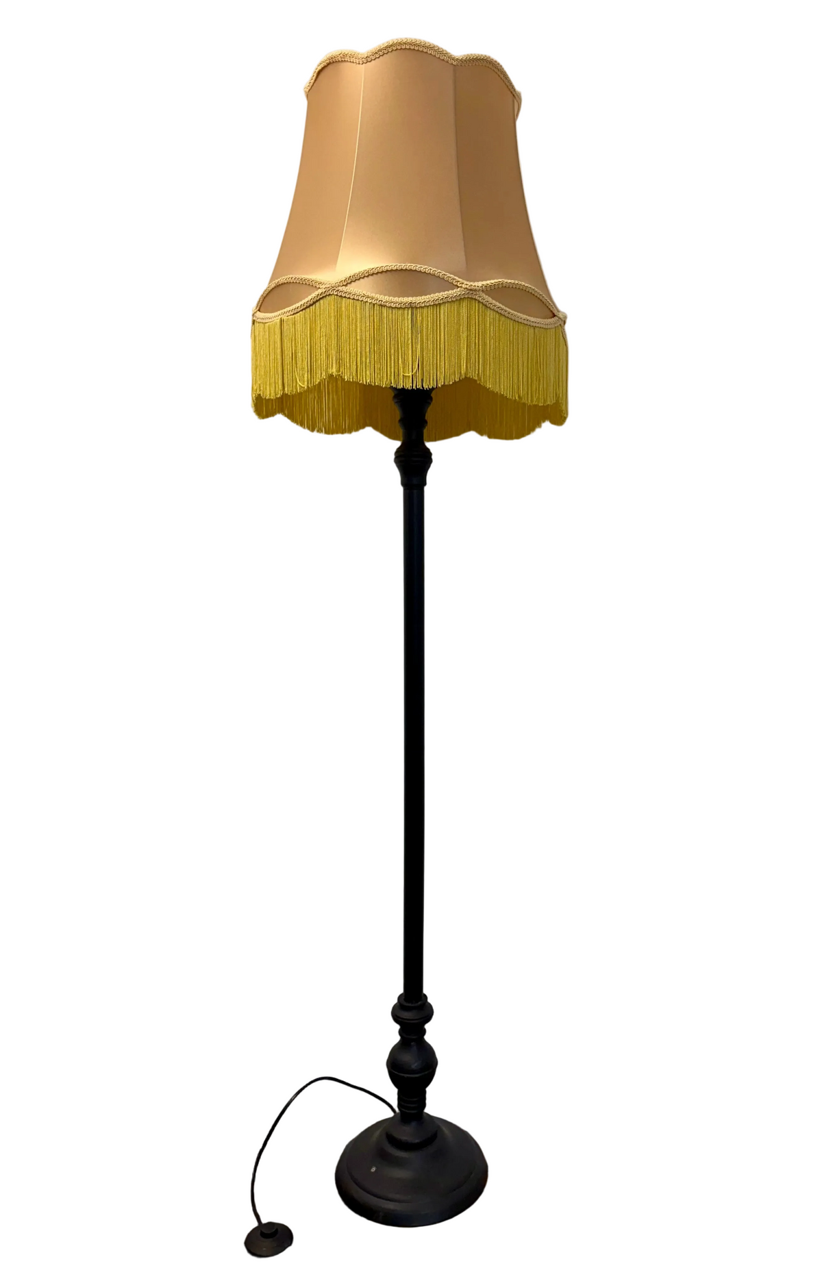 Lampe sur pied à frange