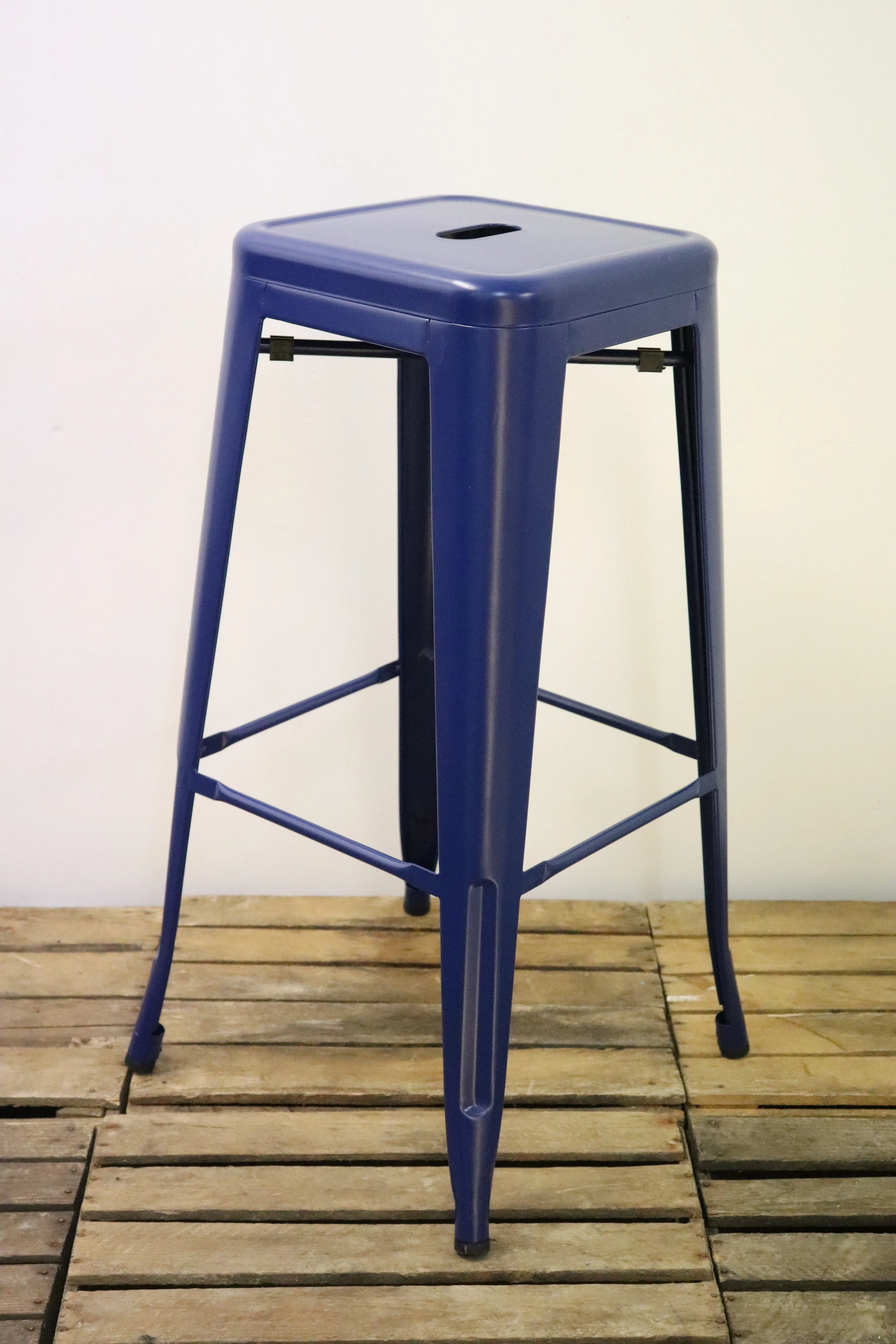 Tabouret metallique bleu