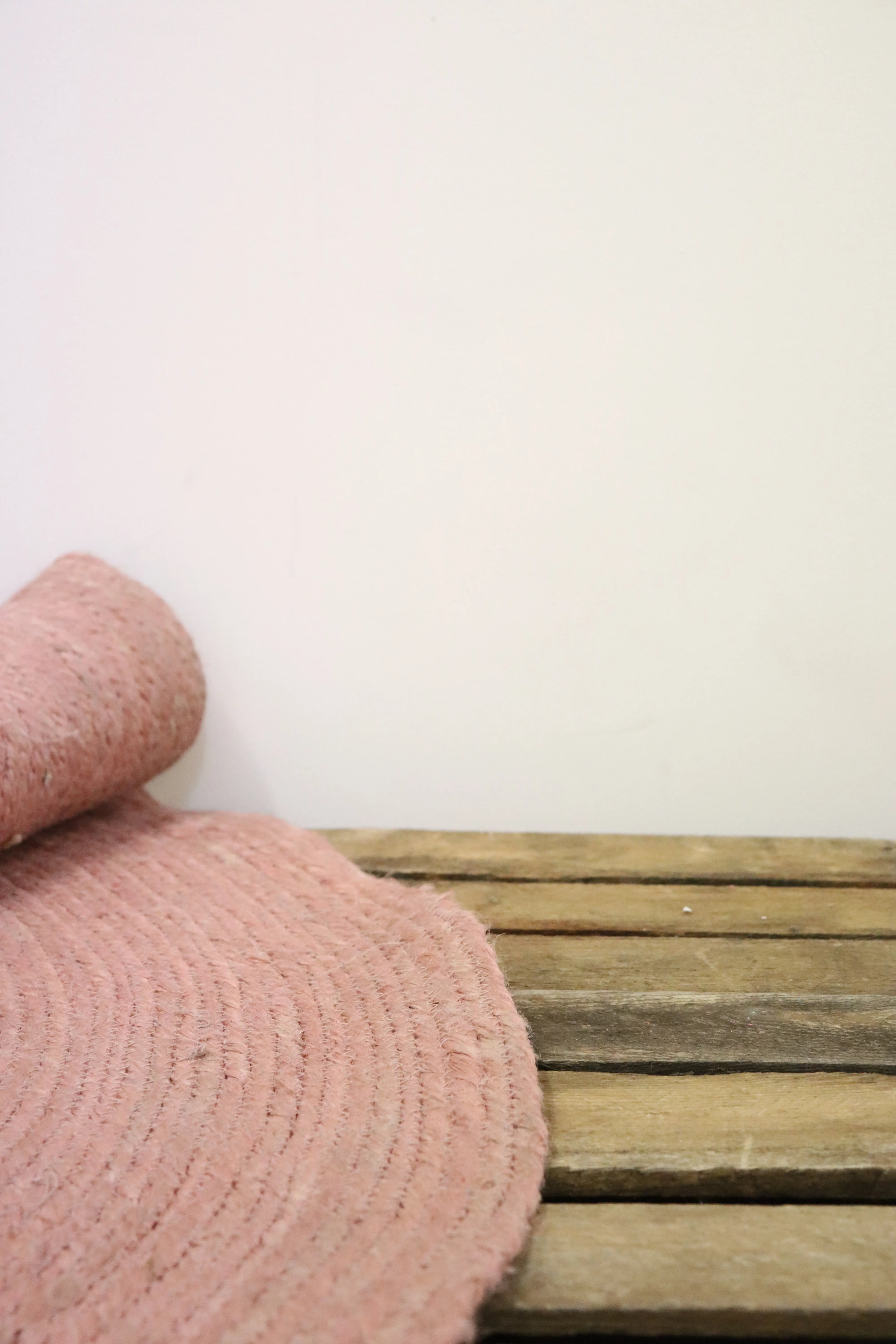 Tapis rond en jute rose