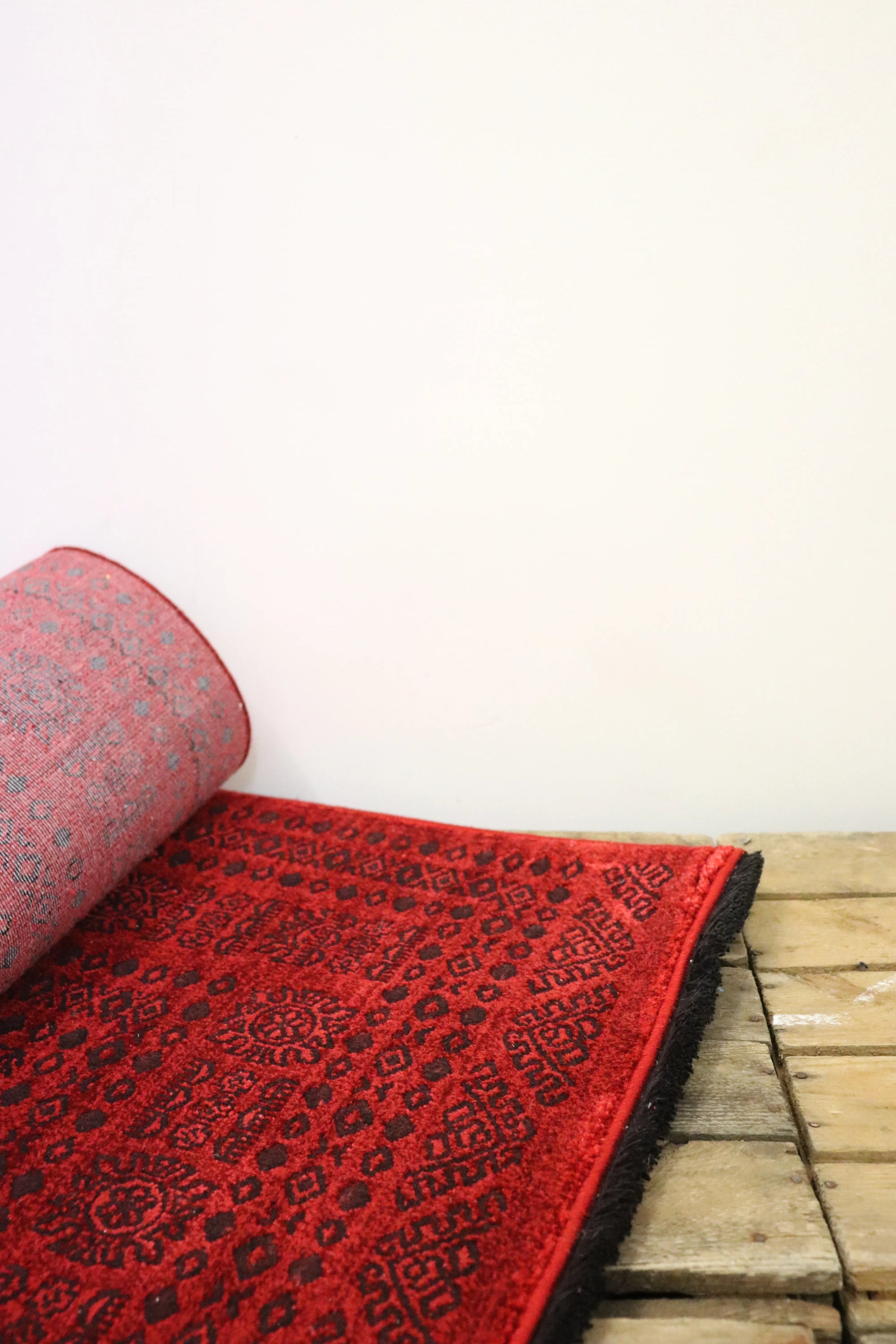 Tapis style berber / rouge-noir 3