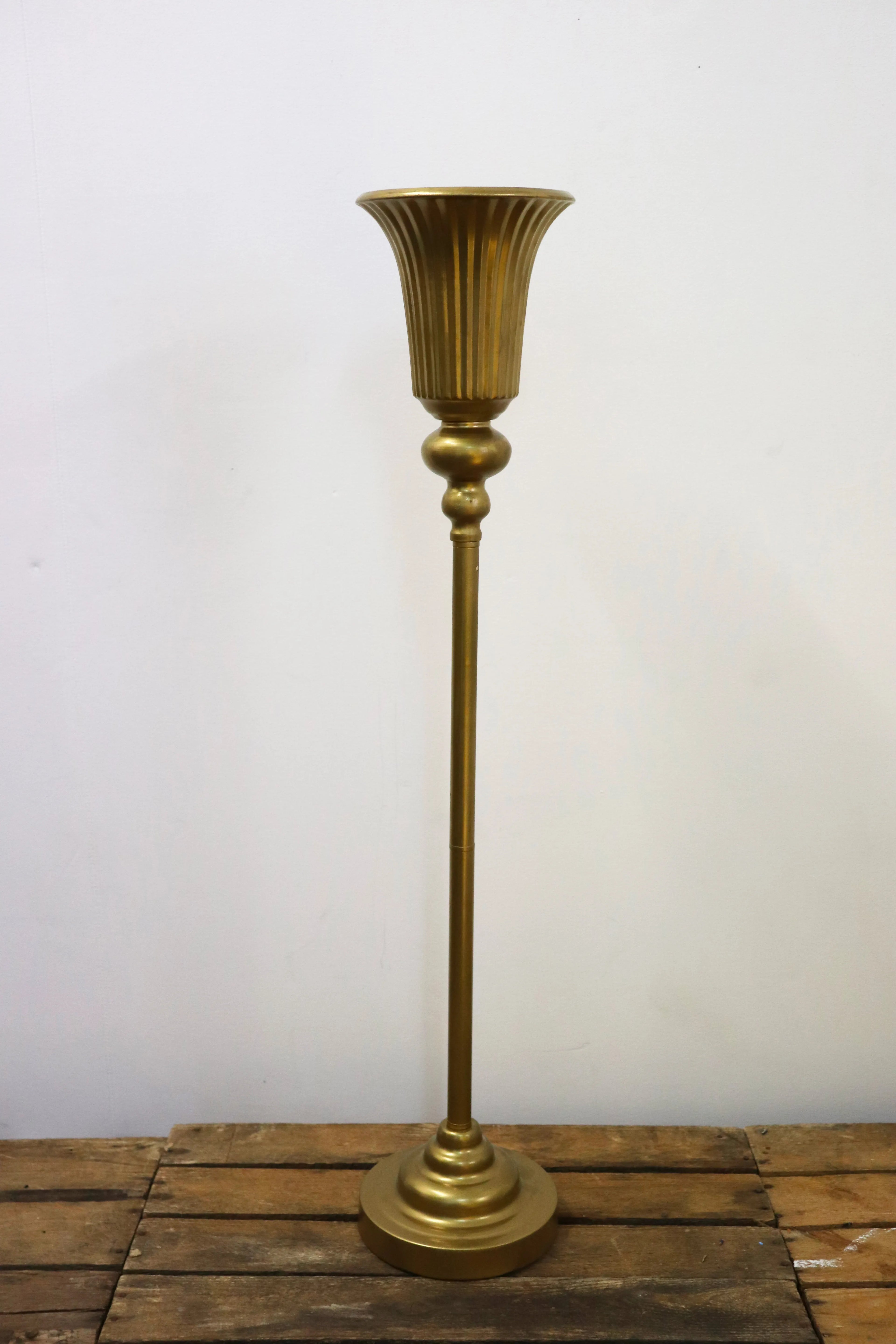 Vases sur pied haut doré