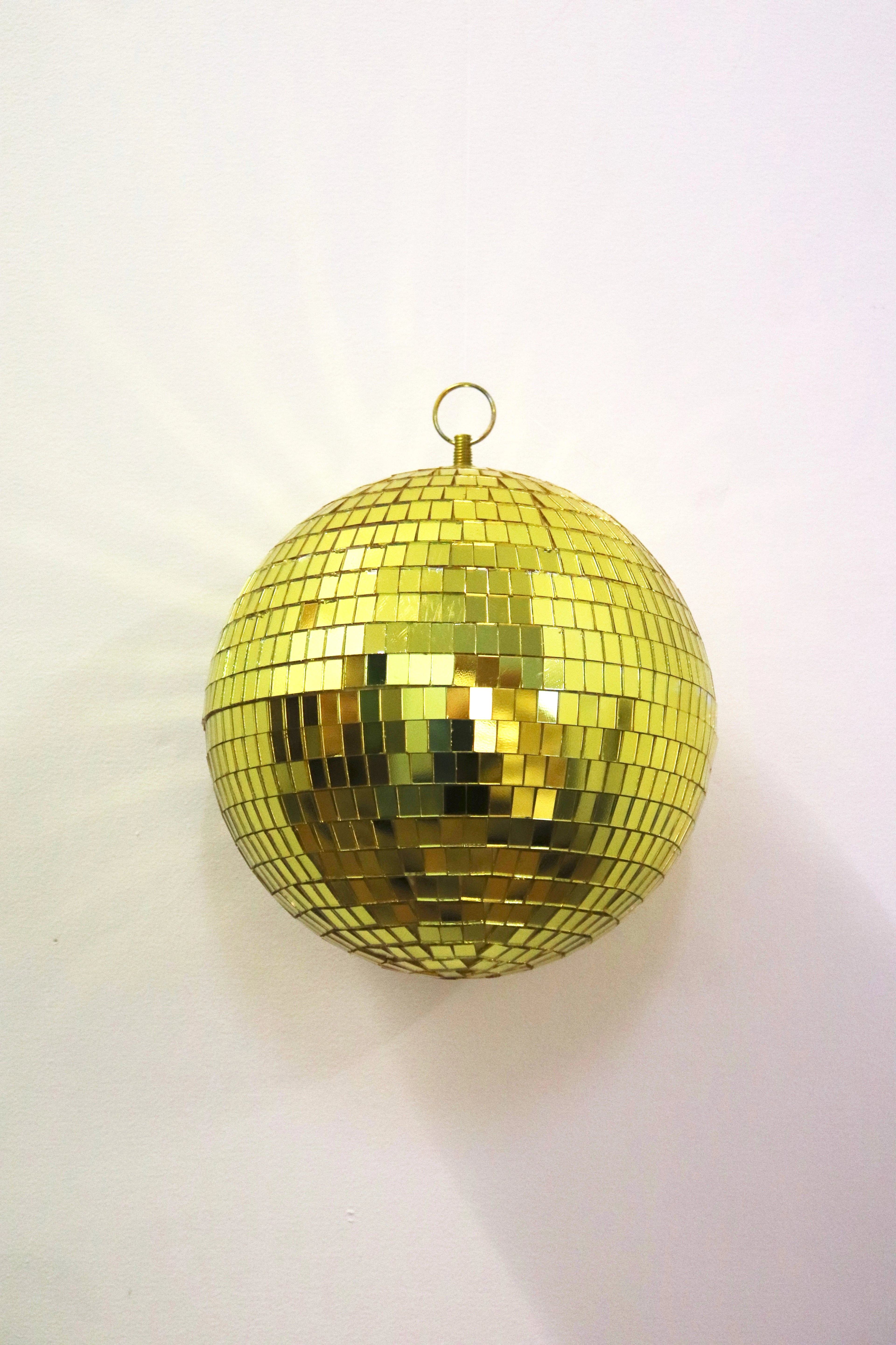 Boules disco or